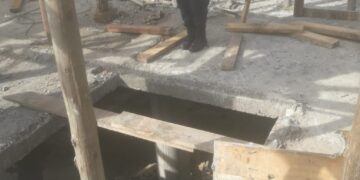 Un obrero falleció tras caer desde un primer piso en una obra en construcción