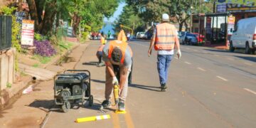 Ciclovías: instalan separadores viales sobre la avenida Tambor de Tacuarí