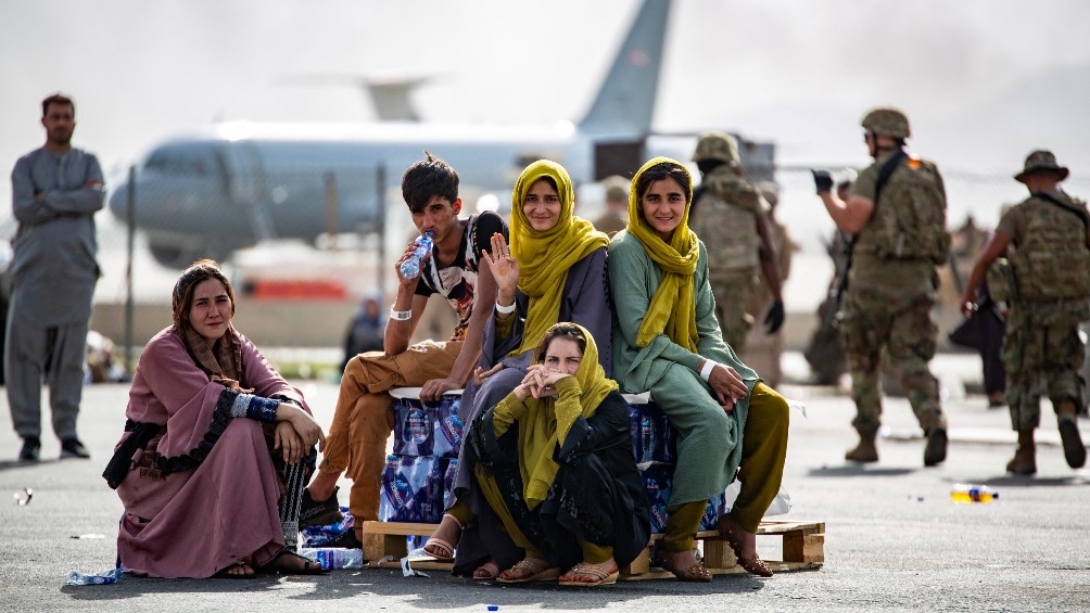 Italia acogerá 2.500 refugiados afganos y quiere un G20 “extraordinario” sobre Afganistán