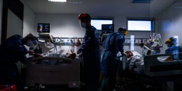 Argentina: la cifra de contagios de coronavirus es la más baja de los últimos cinco meses y se ubica en el mismo valor que hace un año