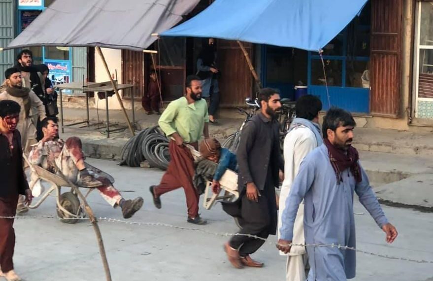 Al menos 13 muertos en una explosión en el aeropuerto de Kabul