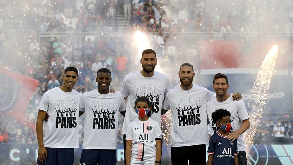 Fútbol: Messi pisó el Parque de los Príncipes y los hinchas celebraron