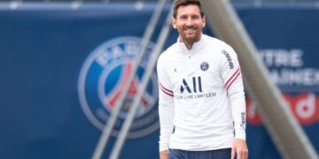Fútbol: Lionel Messi volvió a París y esta semana podría debutar en el PSG