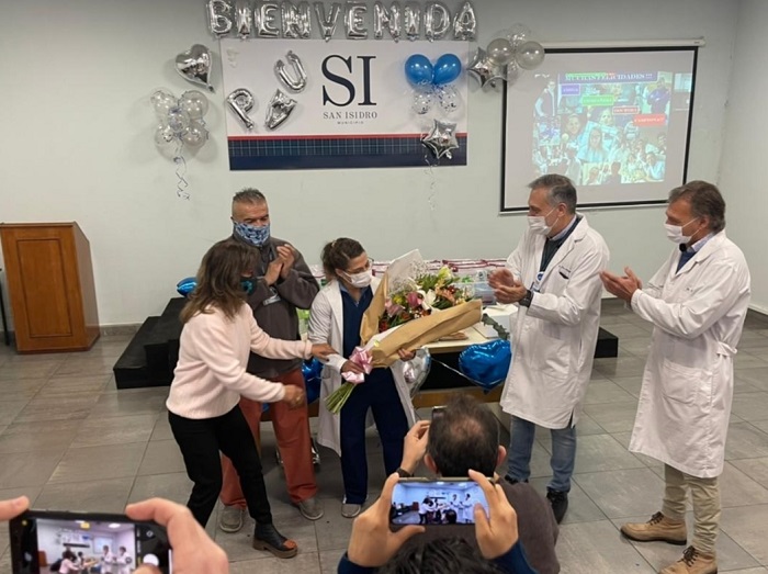 Paula Pareto volvió al trabajo después de su participación en Tokio 2020 y fue recibida con pasillo de honor