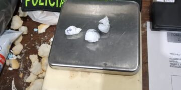 Intentó ingresar marihuana para un detenido en una bolsa con “torradas”