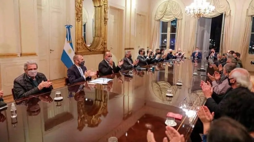 El Salario Mínimo sube a 32 mil pesos en octubre y a 33 mil en febrero