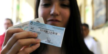 Más de 861 mil jóvenes de 16 y 17 años votan por primera vez en la Argentina