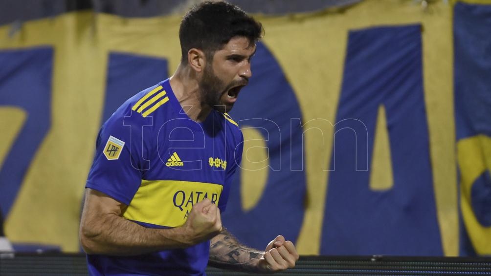 Boca venció a Colón y no se baja de la pelea por el campeonato