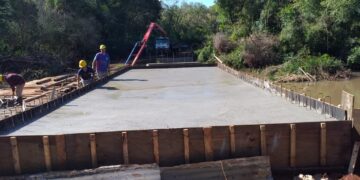 Programa 100 Puentes: Vialidad concluyó 27 obras este año y trabaja en otras 29