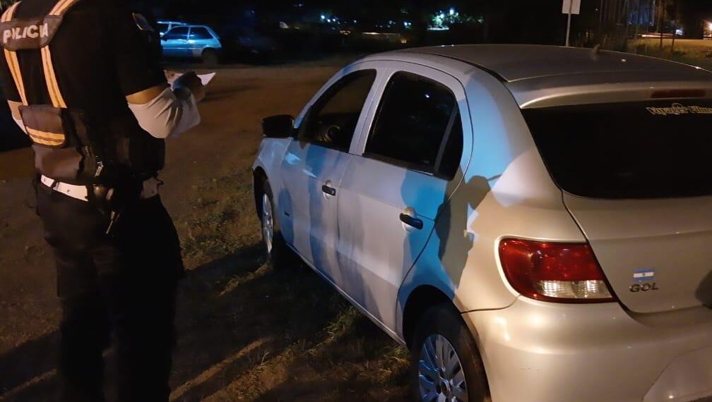 Incautaron en un control vehicular un auto robado en Buenos Aires
