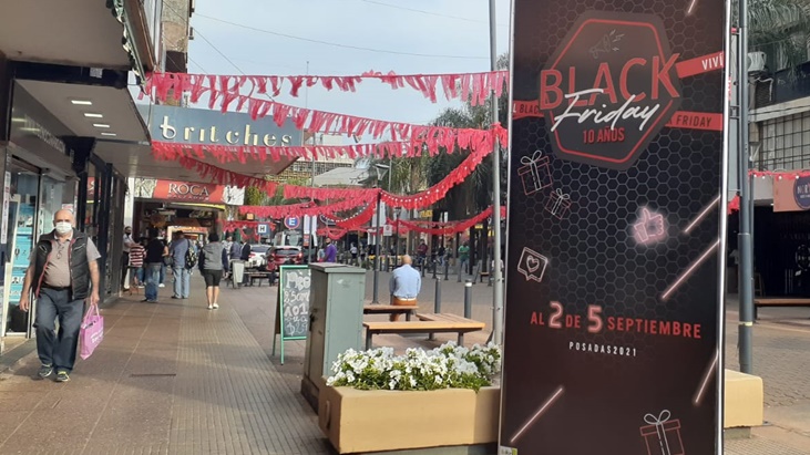 Arrancó el Black Friday en Posadas, con importantes descuentos, promociones y financiación