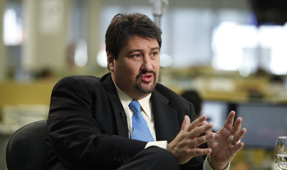 Maurice Closs: “Habría que volver al contrato social y electoral del 2019”