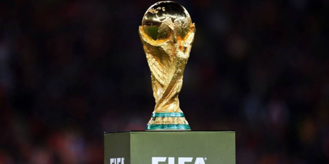 La FIFA quiere aplicarle más cambios al fútbol y propone que las Eliminatorias se jueguen en un mes