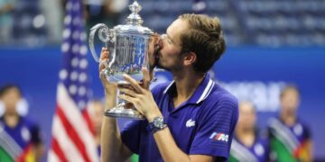 Tenis: Medvedev venció a Djokovic, se quedó con el US Open