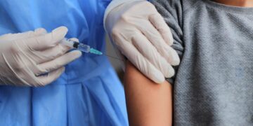 Coronavirus: Sputnik Light tuvo una eficacia del 78,6% en prevención en mayores
