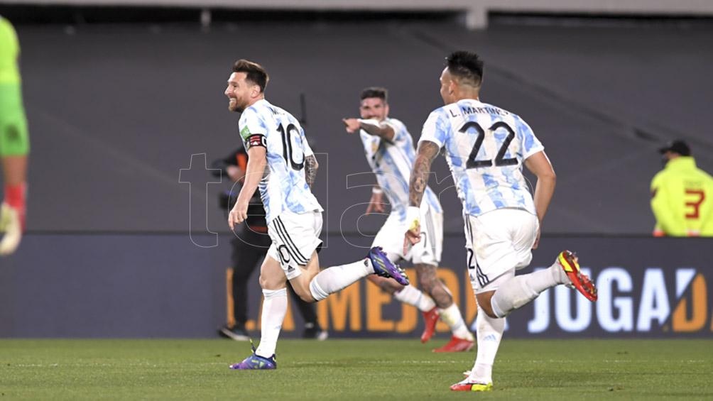 Argentina se floreó ante Uruguay: lo goleó y está cada vez más cerca de Qatar