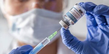 Quiénes y desde cuándo recibirán la tercera dosis de Sinopharm