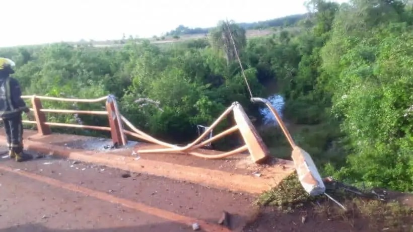 Falleció al despistar con su auto y caer de un puente en Gobernador Roca