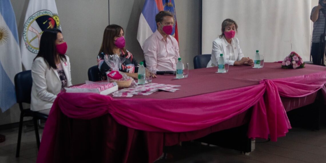 Con una charla de concientización, realizaron el cierre del Mes Rosa