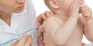 Capioví: por error, vacunaron a dos bebés de cuatro meses contra el coronavirus