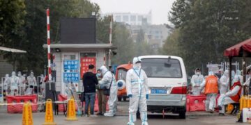 China aísla una ciudad de cuatro millones de habitantes por un aumento de casos de coronavirus