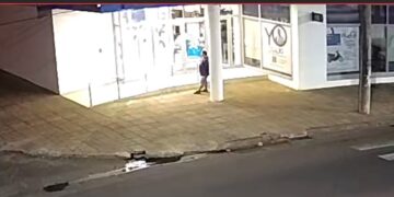 Posadas: intentó robar a una pareja, fue captado por las cámaras de videovigilancia y quedó detenido