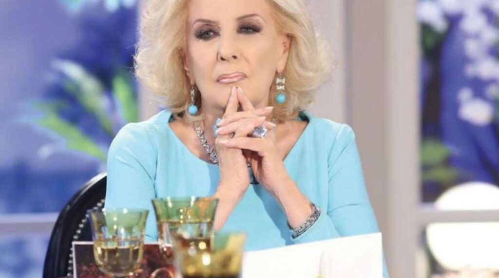 Espectáculos: intervinieron de urgencia a Mirtha Legrand por una obstrucción coronaria
