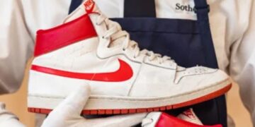 Subastaron un par de zapatillas que usó Michael Jordan en 1984