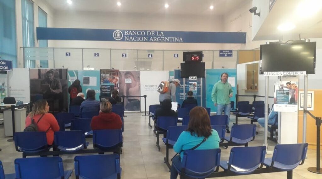 Los bancos podrán atender sin turno a partir del lunes