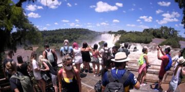 Más de 27 mil personas se movilizaron por Misiones durante el “finde” largo