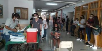 Avanza la vacunación contra el Covid a estudiantes secundarios