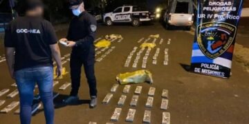 Garuhapé: Sorprendieron a dos jóvenes armados con más de 270 kilos de marihuana