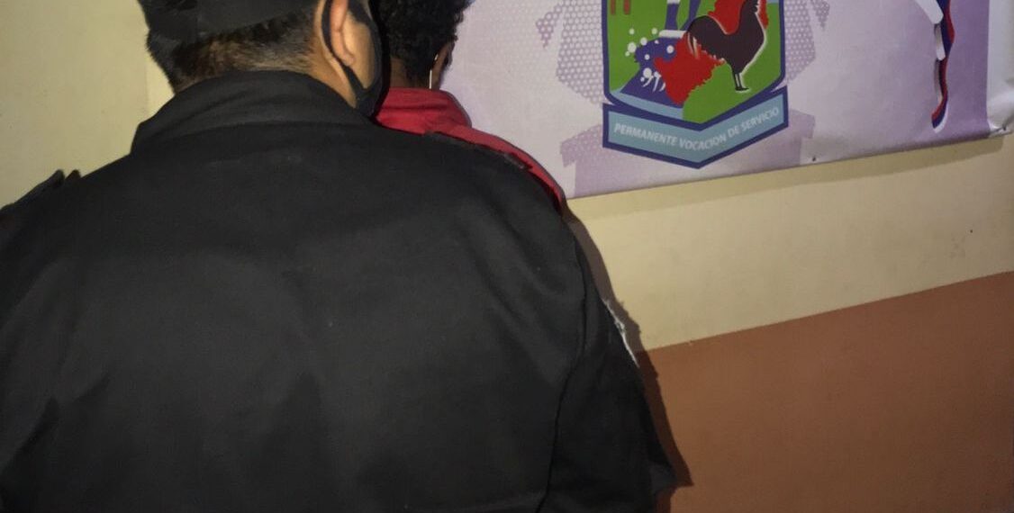 Detuvieron a un joven momentos después de robar una vivienda