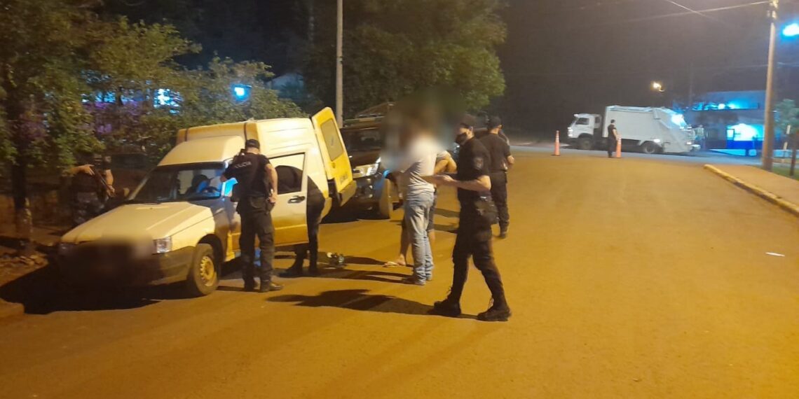 Secuestraron gran cantidad de municiones de arma de fuego en pleno control vehicular en Comandante Andresito