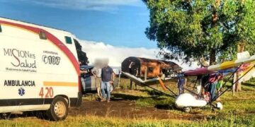 Aterrizó de emergencia con su avioneta sobre la ruta provincial 2