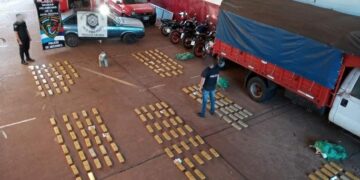 Incautaron cerca de 250 kilos de marihuana dentro de un auto abandonado