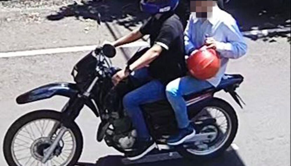 Millonario robo en el centro de Posadas: dos motochorros se llevaron 10 millones de pesos