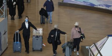 Coronavirus: la variante Ómicron presenta “un riesgo muy elevado” para el mundo