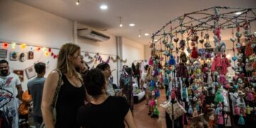 Este miércoles regresa la feria navideña de Locas Como Tu Madre