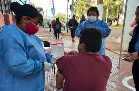 El 70 por ciento de los argentinos completó su esquema de vacunación