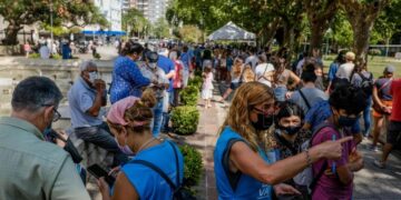 Récord histórico en el país: se registraron 42.032 nuevos contagios de coronavirus