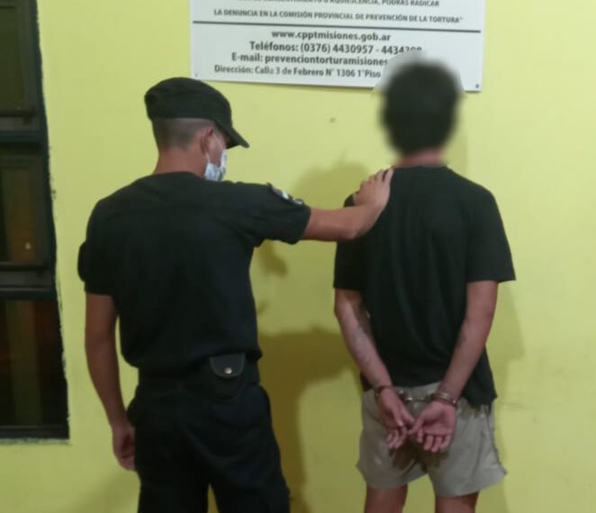 Detuvieron a un joven que intentó robarle el celular a otro con un cuchillo en Posadas