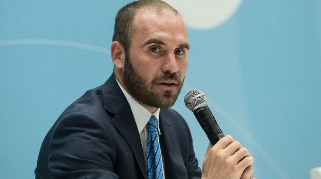 Guzmán dijo que el Presupuesto 2022 propicia “la doble recuperación económica y sanitaria”