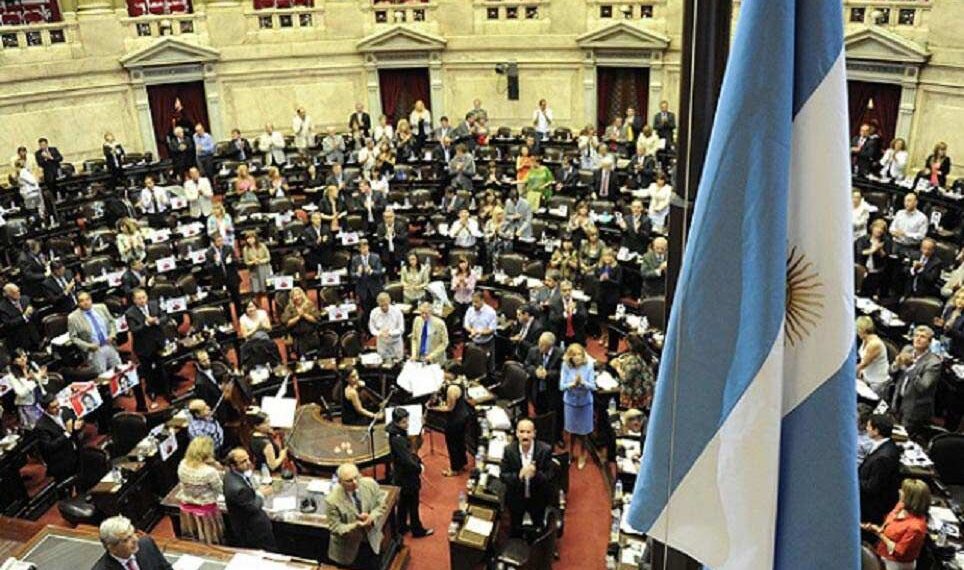 Quiénes son los diputados que juran hoy en el Congreso