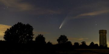 Ya se puede ver a Leonard, el cometa de Navidad en el cielo