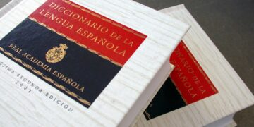 Transgénero, quinoa y “burbuja social” se suman al diccionario de la Real Academia Española