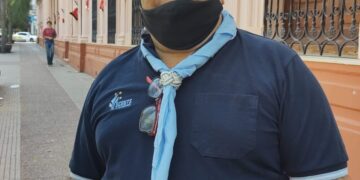 Organizan campaña para recolectar agua y frutas para los bomberos que trabajan combatiendo los incendios en Misiones