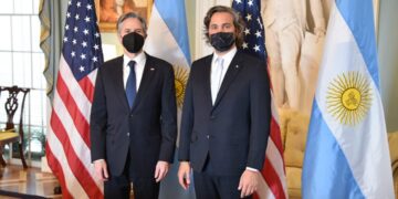 Cafiero regresa al país con un “firme apoyo” de EEUU a la negociación ante el FMI