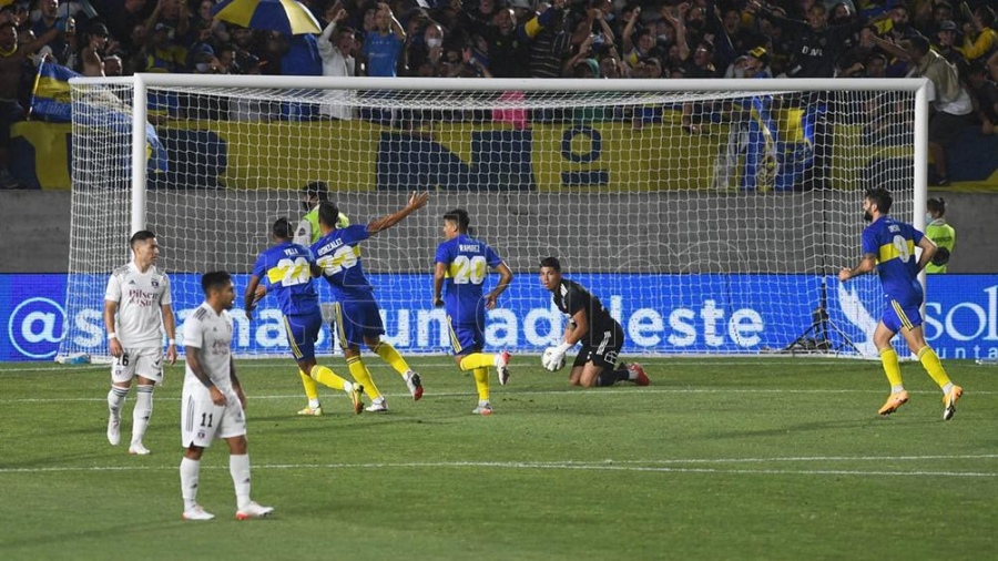 Con el pie derecho: Boca venció a Colo Colo en su primera presentación del año