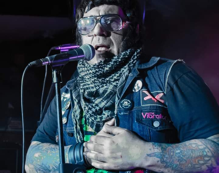 Explosión punk por los diez años de la Bionda